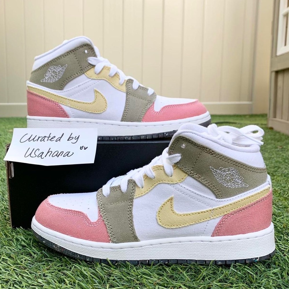 Nike Air Jordan 1 mid GS White pastel shoes - Picture 1 of 4